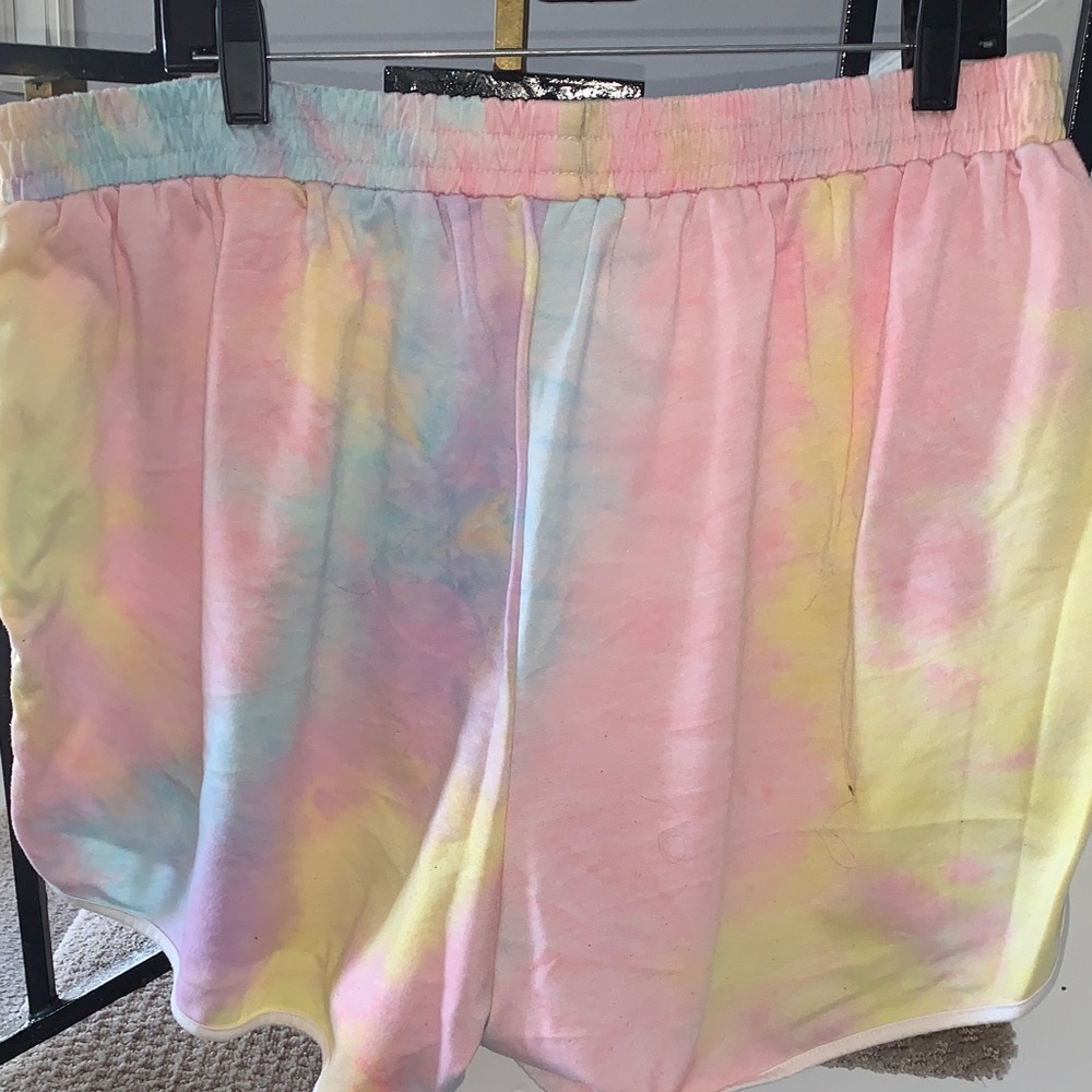 SHEIN Pastel Tie-Dye Fabric - Picture 14 of 15